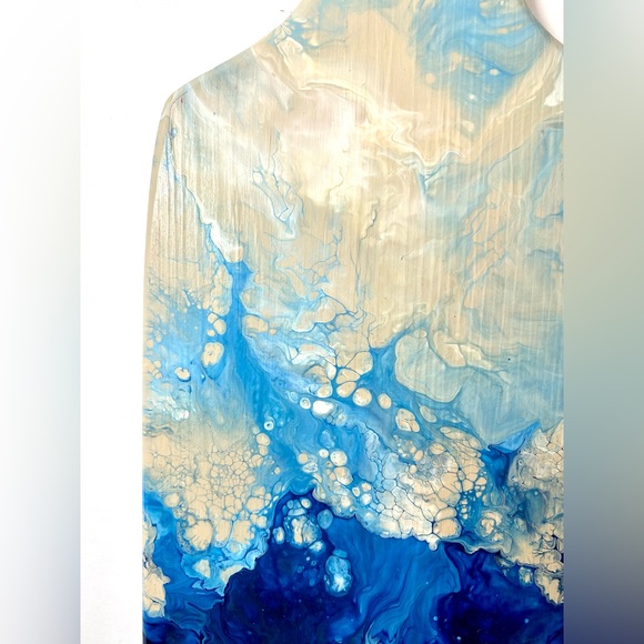 Original Fluid Acrylic Abstract Art on 13.75x5.75x5 Reclaimed Charcuterie Board - Picture 4 of 8